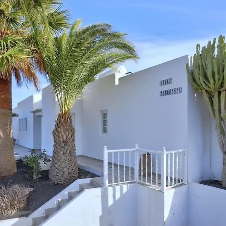 Alegranza * Puerto del Carmen (Lanzarote)